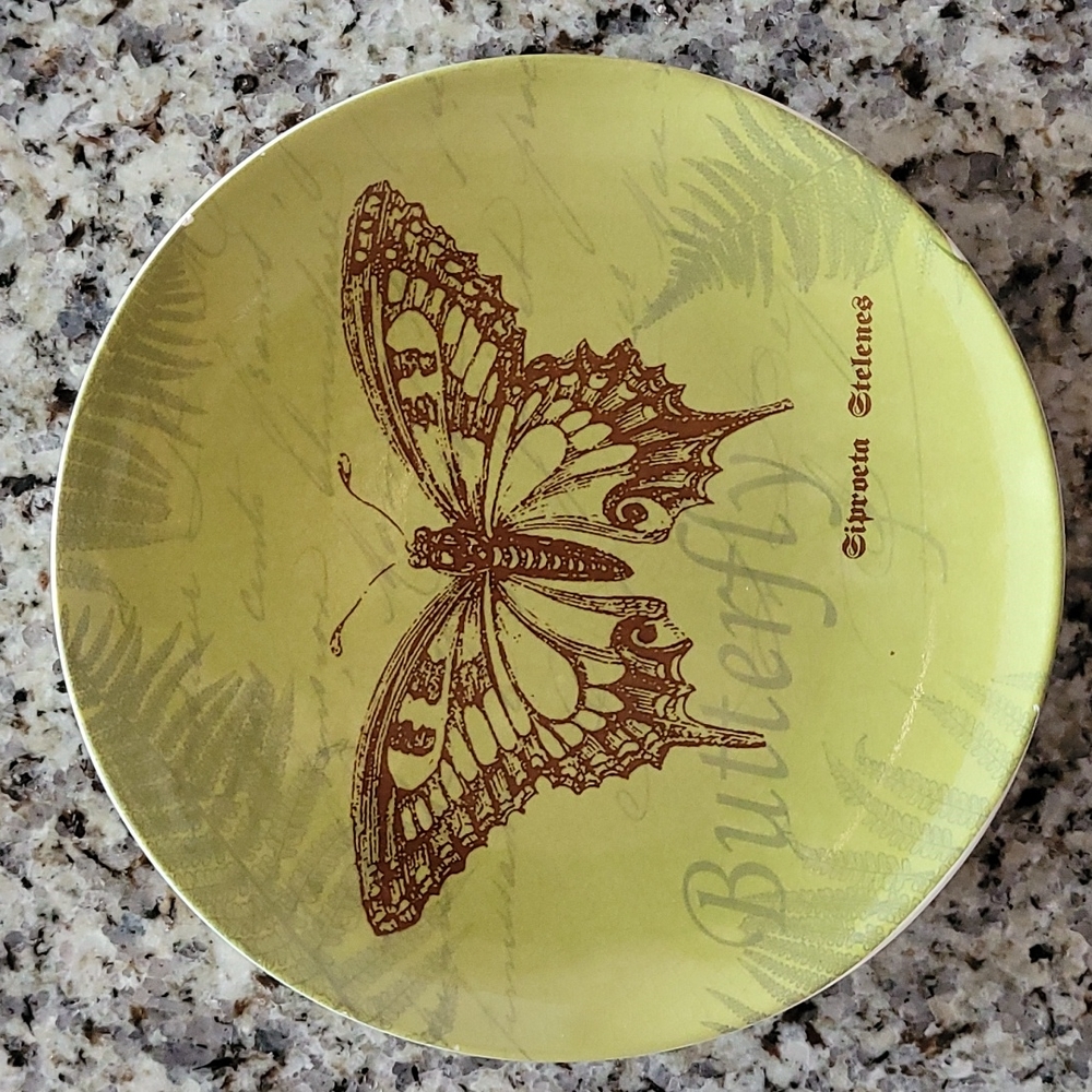 Butterfly saucers - Picture 2 of 3
